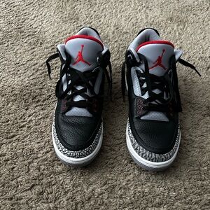 Retro Jordan 3 Black Cement
